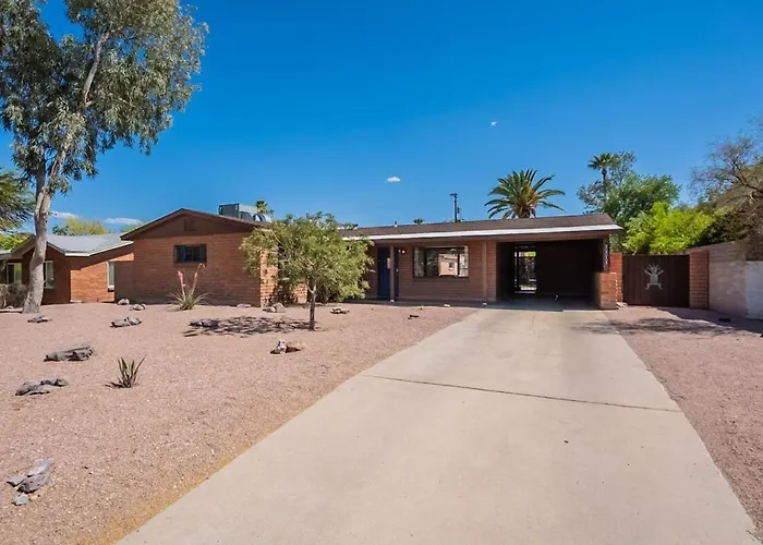Convento Vista - Pool Oasis 3br 3ba Near Ua *