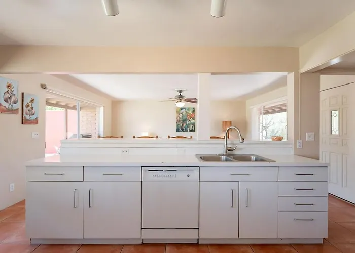 Convento Vista - Pool Oasis 3br 3ba Near Ua Holiday home Tucson